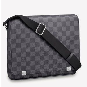 Louis Vuitton Messenger bag DISTRICT PM